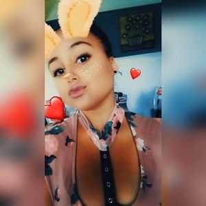 Meet your Posher, Adamarie